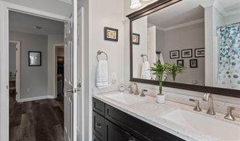 29 Grey Meadow Dr, Burlington, VT 05408