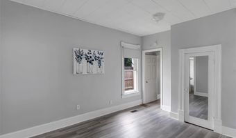 907 Hawley Ave, Alton, IL 62002