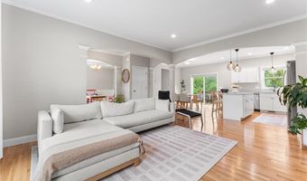 13 Minglewood Dr, Coventry, RI 02816