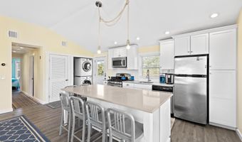 21 E 9th St, Barnegat Light, NJ 08006