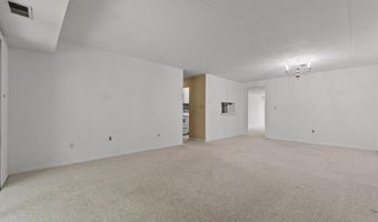 6 CHASE HALL, Dover, DE 19904