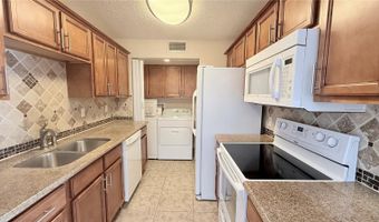 524 ORANGE Dr 11, Altamonte Springs, FL 32701