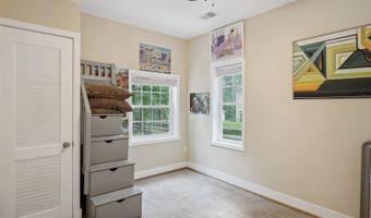 10813 LOCKLAND Rd, Potomac, MD 20854