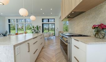 5044 Hickory Pointe Woods SE, Ada, MI 49301