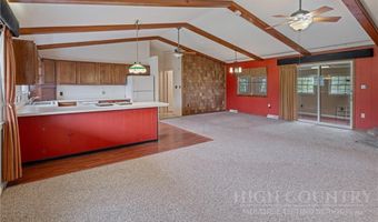 762 George Eggers Rd, Banner Elk, NC 28604