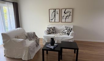 120 W Oakbrook Dr, Ann Arbor, MI 48103