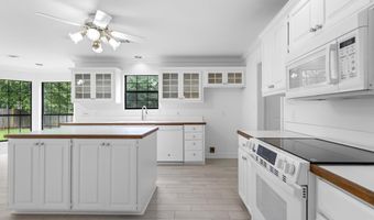 1208 Hilltop Rd, Alexander, AR 72022