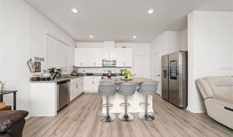 211 Ash Way, Auburndale, FL 33823