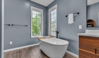 5049 Birdie Ln, Ann Arbor, MI 48103