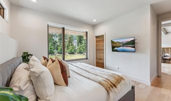427 WHISPERING PINES Cir, Blue River, CO 80424