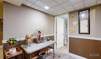 1535 S Douglas Ave, Arlington Heights, IL 60005