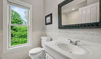 518 Hoyt St, Darien, CT 06820