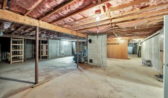 52 Clubhouse Dr, Bourne, MA 02532