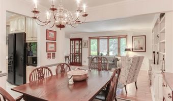 6 Potter Ln, Airmont, NY 10901