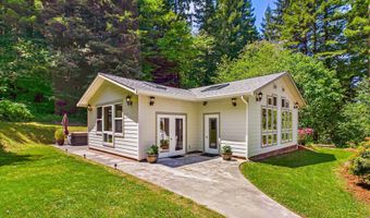 186 Lindholm Ln, Arcata, CA 95521