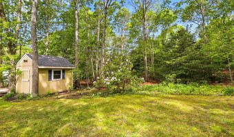 17 Briggs Ave, Bourne, MA 02532