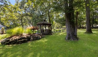86 Wickham Rd, North Kingstown, RI 02852