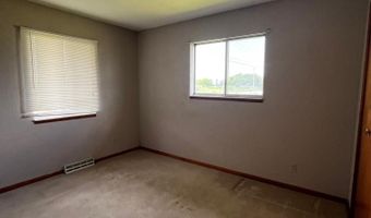 6336 Marina Dr, Algonac, MI 48001