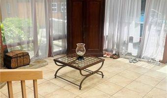 2 Wenscott Ln, North Providence, RI 02904