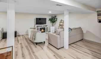 14 N Coe Ln, Ansonia, CT 06401