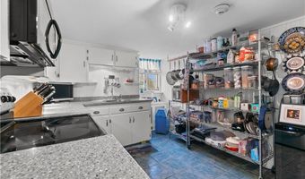 718 Bellevue Ave 5, Newport, RI 02840