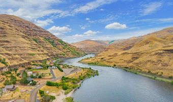 31018 Snake River Rd, Asotin, WA 99402