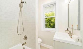 3003 20TH St NE, Washington, DC 20018