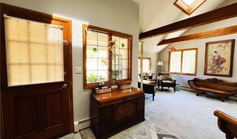 29 Stony Acre Dr, Cranston, RI 02920