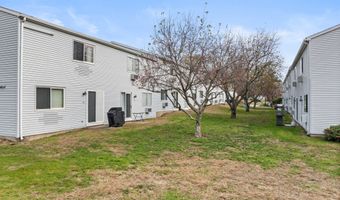 565 Clark Ave APT 17, Bristol, CT 06010