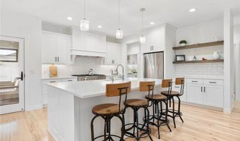 1007 28th St SW, Austin, MN 55912