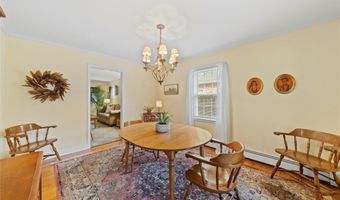 91 Ireland Pl, Amityville, NY 11701