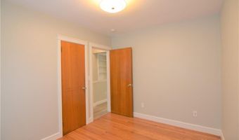 5 Holten Ave, Newport, RI 02840