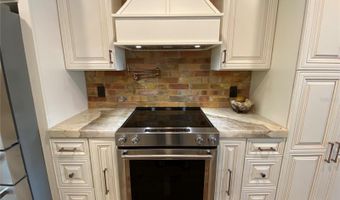 1645 SPRING GARDEN Dr, Astor, FL 32102