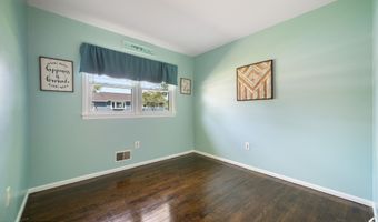 837 Cable Ave, Beachwood, NJ 08722