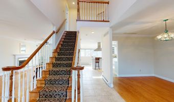 11 Drake Dr, Bayville, NJ 08721