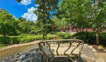 25733 River Dr, Franklin, MI 48025