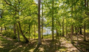519 Country Club Dr W, Arapahoe, NC 28510