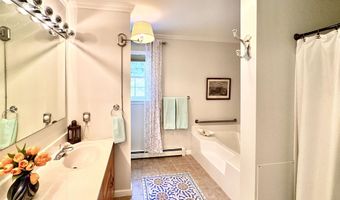 475 Sunrise Ln, Arlington, VT 05250