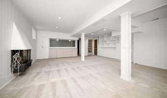 2125 Needham Rd, Ann Arbor, MI 48104
