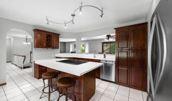 641 E Belmont Ave, Addison, IL 60101