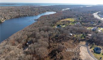 60 Hillside Ct, North Kingstown, RI 02874