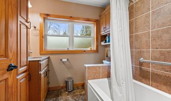 8840 SPRING LAKE Rd, Amherst, WI 54406