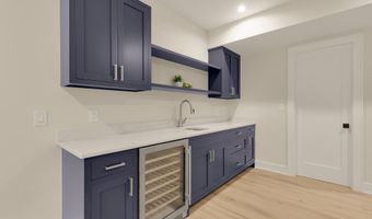9512 FOREST Rd, Bethesda, MD 20814