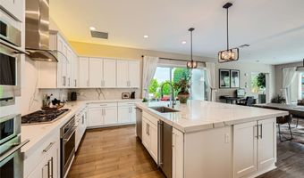 10313 Jade Point Dr, Las Vegas, NV 89135