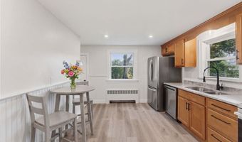 28 Plain St, East Providence, RI 02916