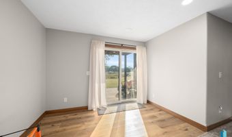 1012 S Nicholas Ave, Brandon, SD 57005