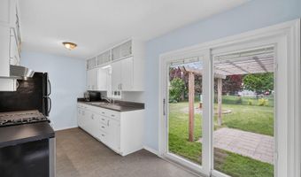 1013 Yuma Ave, Ames, IA 50014