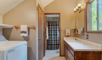 1945 Evergreen Ln, Arnold, CA 95223