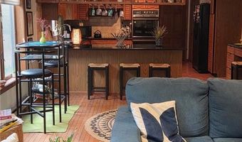 40 Gosnold Rd, North Kingstown, RI 02852