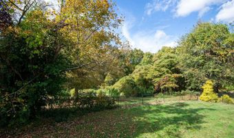 79 Middlesex Ave, Chester, CT 06412